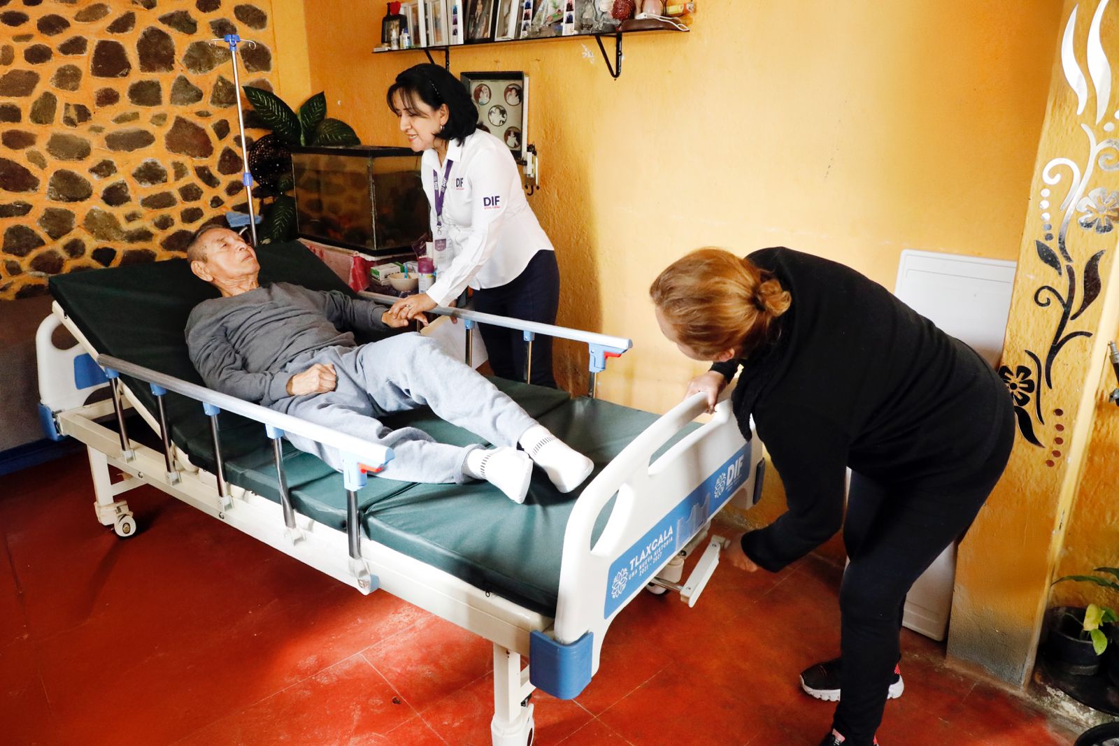 Sedif mejora la calidad de vida de 460 personas en situación de postración